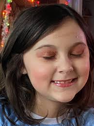 Sharing A Christmas Diva I Made❤️💚🖤