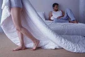 ماذا يعني نوم الزوجين في غرفة منفصلة موقع فور اربز