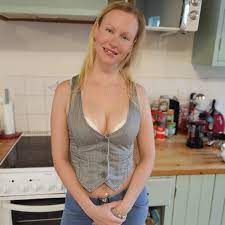 TW Pornstars - BlondeHexe. Twitter. Tollen Montag Dir! ;) #blondehexe  #mariawolters. 2:31 PM - 26 Dec 2022