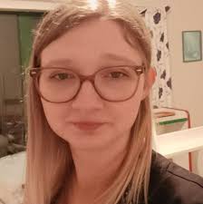 Weird car accident 🐰🐱 Easter bunny vs Emma (Cornish Rex)