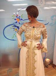 Caftan Marocain Porte Par Leila Hadioui Plus De Decouvertes Sur Le Blog Des Tendances Fr Tendance Mode Blogueur Caftan Marocain Robe Marocaine Caftan