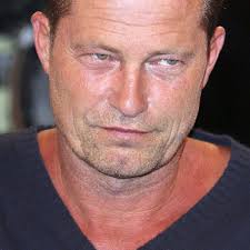 Für knockin' on heaven's door (1997), keinohrhasen (2007) oder honig im kopf (2014) räumte er zahlreiche preise und. Til Schweiger Ich Glaube Nicht An Das Konzept Der Monogamie Bunte De
