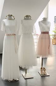 Moderne Brautkleider Zweiteilige Hochzeitskleider Und Braut Accessoires Online Kaufen Kleider Hochzeit Hochzeit Kleidung Brautkleid