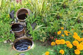 Doch meist sind gartengrundstücke so angelegt, dass sie nicht ans öffentliche wassernetz angeschlossen sind. Wassergefasse Inmitten Wilder Bepflanzung Bild 4 Schoner Wohnen