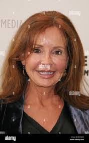 Jacklyn Dean's Instagram, Twitter & Facebook