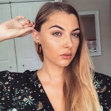 Courtney Howland (@HowlandCourtney)