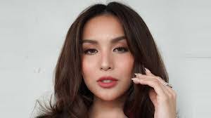 Kay Kobe's Instagram, Twitter & Facebook