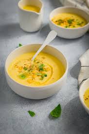 Gaspacho Au Mais Et Tomates Jaunes Soupe Froide Recette En 2020 Tomate Jaune Recette Tomate Cuisine Vegetarienne