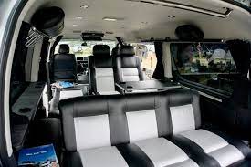 blume車中泊カスタムハイエース ラングラー 車内 テーブル 可変シート フラット化 blume ダイレクトカーズ スーパーカーニバル2016 ハイエース ラングラー 車 テーブル