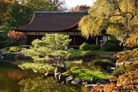 On a driveway, atop a doghouse, up a wall, and more a trellis can make even the plainest space look beautiful. Japanese Garden Designs For Small Spaces Bee Home Plan Home Decoration Ideas