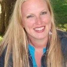 Danielle Maragos (@DaniRenee84)