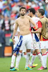 Au menu notamment de la seconde phase de compétition : Gerard Pique Lors Des 8eme De Finale De L Uefa Euro 2016 Italie Espagne Au Stade De France A Saint Denis France Le 27 Juin 2016 C Cyril Moreau Bestimage Purepeople