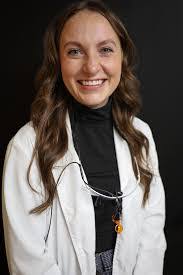 Tabatha Betts's Instagram, Twitter & Facebook