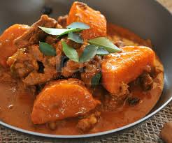 Seperti kari ayam yang menjadi menu khas kedai mamak. Resepi Masak Kari Ayam Mamak