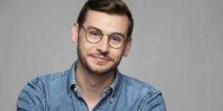 DIVA TALK: Chatting with Chicago's Paige Davis, Divas at Sea, Plus News of  Paige, Luker and Mazzie