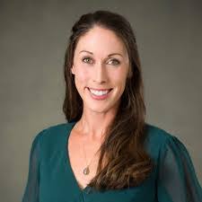 Sarah Cournoyer's Instagram, Twitter & Facebook