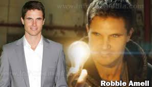 Robbie Amell: Bio, family, net worth