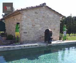 Belle Idee Deco Par Les Materiaux Anciens En Provence Alain Bidal Ancienne Pompe Manuelle En Fonte Pompe A Bras Materiaux Anciens Pompe