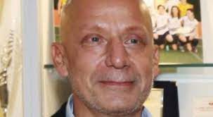 Così era apparso gianluca vialli durante una delle sue ultime uscite pubbliche, qualche mese fa, e gli. Gianluca Vialli L Ex Calciatore In Cura Per Un Tumore E Nel Team Della Nazionale Sono Qui Glbnews Com