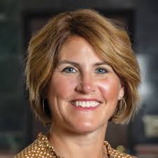 Carrie Pohlman's Instagram, Twitter & Facebook