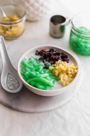 Masukkan tepung hunkwe, tepung beras, kanji, air daun suji, air daun pandan, air kapur sirih, dan garam ke dalam panci. 65 Chendol Ideas In 2021 Asian Desserts Asian Recipes Malaysian Food