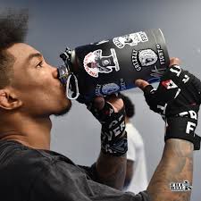 Dil Wade Spivey (@AyeItsWade)