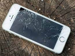 How To Replace Your Iphone 6 Broken Screen In Three Minutes Broken Phone Broken Iphone Screen Broken Phone Screen