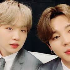Kim seokjin | jin · min yoongi | suga · jeon jungkook · park jimin (bts). Suga Toma De La Mano A Jimin Por Esta Tierna Razon