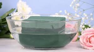 Read more to learn tips on how to keep flowers alive for as long as possible. 3 Simple Ways To Use Floral Foam Wikihow