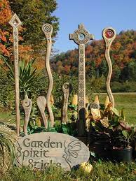 Brilliant Celtic Garden Decor Celtic Garden Spirit Sticks These Are Pretty Cool I Might Do Garden Designing Is Among The Mann Garden Art Witchy Garden Celtic