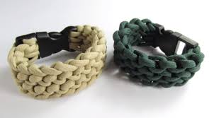 Learn how to three strand flat braid a single rope. 74 Diy Paracord Bracelet Tutorials Explore Magazine