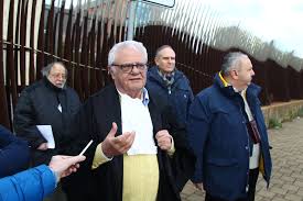 Noi esclusi dai decreti ristori. Il Presidente Codacons Cade Per Un Buca E Si Ferisce Fara Causa Al Comune Per Lesioni