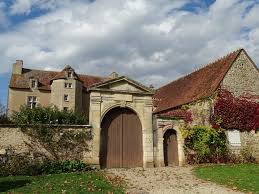 Manoir Xve Et Xviie Avec Vue Sur 3 Ha Environ A Vendre En Berry Terres Demeures De France Le Manoir Chateau A Vendre Chateau