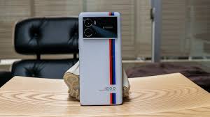 Vivo iQOO 9 Pro BMW M Motorsport ...