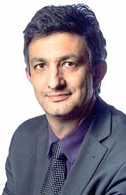 Emmanuel Martin est nommé directeur adjoint des constructions publiques...