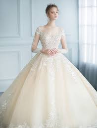 18 Classic Statement Ball Gowns For Romantic Brides Dream Wedding Dresses Wedding Dresses Romantic Popular Wedding Dresses