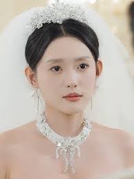 Dane Lowe's Instagram, Twitter & Facebook