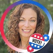 Kari Whittaker's Instagram, Twitter & Facebook