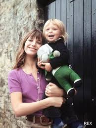 Jane Birkin Et Serge Gainsbourg Je T Aime Moi Non Plus Lyrics English Epingle Par Angela Allyn Sur Sweet Jane Birkin Gainsbourg Birkin Jane Birkin