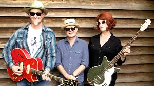 I'm a'comin on home, baby, 'cause you make me wanna walk like a camel. Southern Culture On The Skids Promogogo