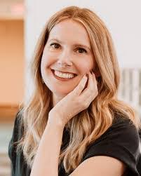 Jennifer Kogut's Instagram, Twitter & Facebook