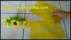 Selain bunga anggrek, bunga matahari juga mudah dibuat dari sedotan. Shepty Iecha Blog