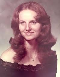 Julie Rex's Instagram, Twitter & Facebook