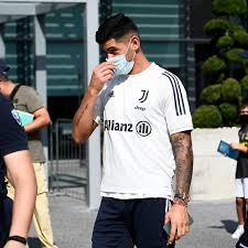 The argentine defender shone on loan at atalanta. Report Juventus Atalanta Agree To Deal For Cristian Romero Black White Read All Over