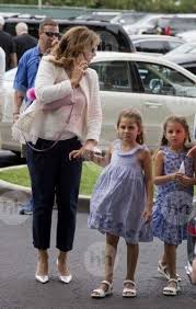 Roger federer's four kids are so cute!. Mirka And Twins Awww Roger Federer Family Roger Federer Kids Outfits