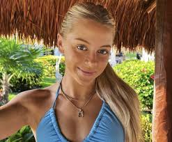 Jess Gardner's Instagram, Twitter & Facebook