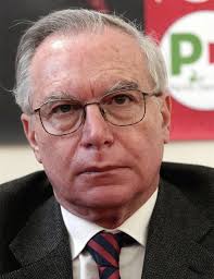 Colto e gentile, riformista, un uomo di dialogo, ma determinato il sindacato e la politica piangono guglielmo epifani, morto dopo una breve malattia. Biografia Di Guglielmo Epifani