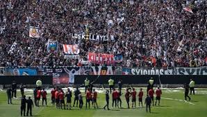 Nos pronostic pour parier en colo colo vs u. Colo Colo Vs U De Chile Exdt Albo Dispara Contra Barristas Del Cacique Uno No Roba Cosas De Su Casa Foto Internacional El Bocon