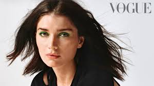 Behind her eyes is the latest thriller to grip netflix audiences with its chilling narrative and intriguing, mysterious characters. Qc8berjduoyy7m