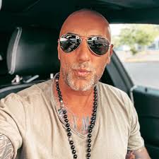 The dan le batard show gerne mit uns in kontakt. Paco Steinbeck Facebook